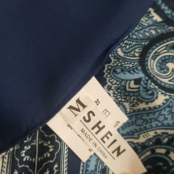 Blue Bandana Top Medium NWOT very sulky - Picture 9 of 10